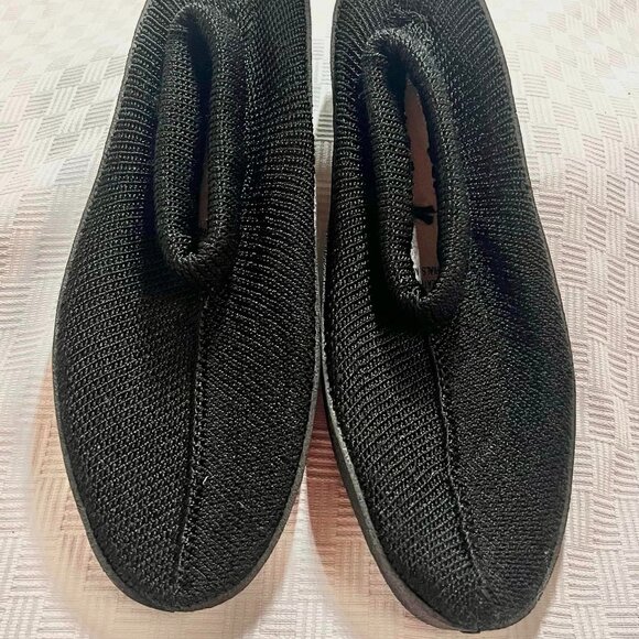 Size 12 Men's Black Fabric Water/Beach Shoes - Like New Condition - Picture 1 of 10